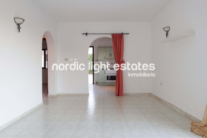 Oportunidad de inversión. 2 casas independientes muy cerca de Torrox Pueblo