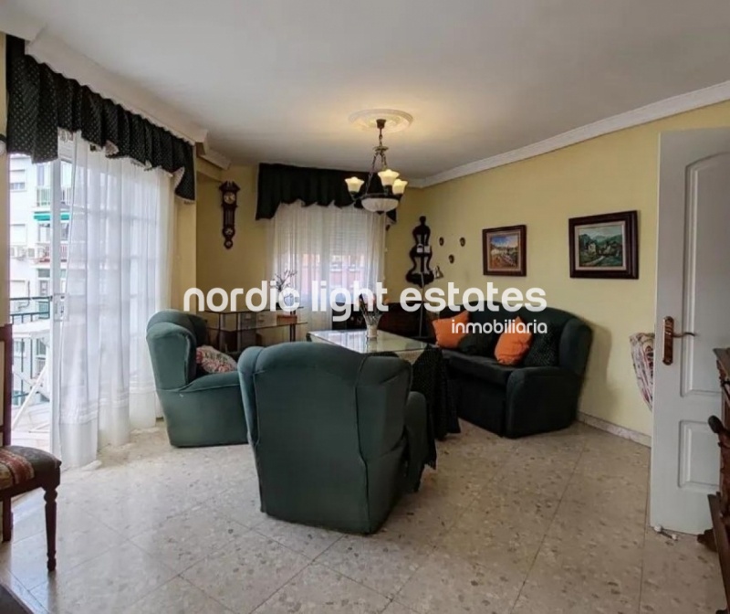 Spacious apartment 5 bedrooms with independent studio in Málaga city