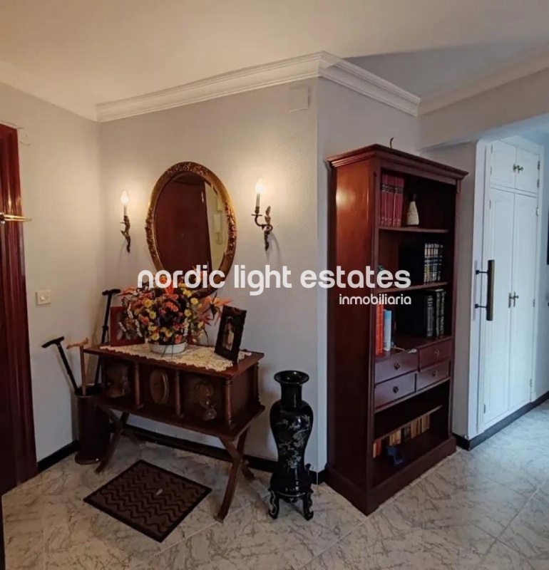 Spacious apartment 5 bedrooms with independent studio in Málaga city