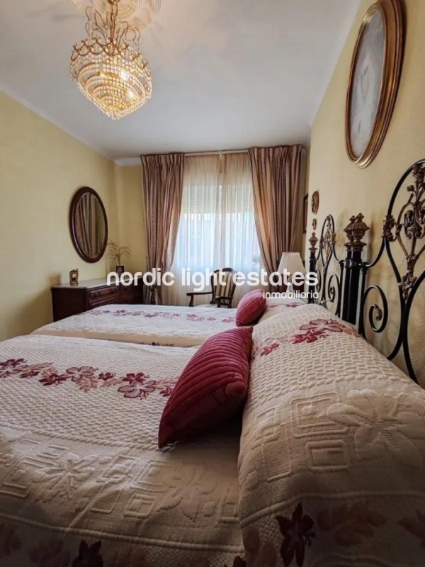Spacious apartment 5 bedrooms with independent studio in Málaga city