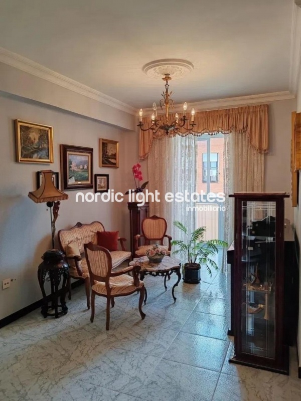 Spacious apartment 5 bedrooms with independent studio in Málaga city