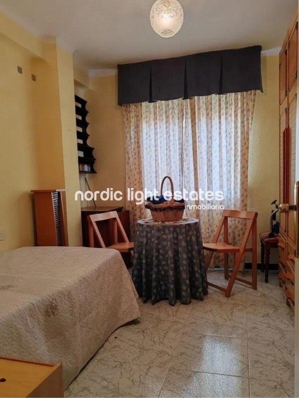 Spacious apartment 5 bedrooms with independent studio in Málaga city
