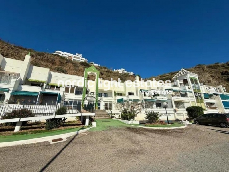 Espectacular ático con varias terrazas en Torrox Costa, plaza de garaje