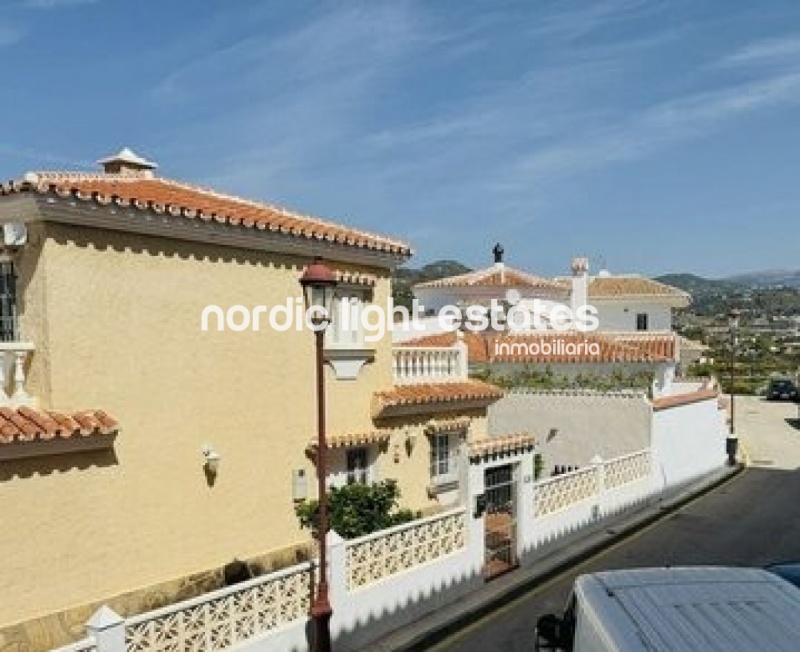Maravilloso dúplex en la zona de Cerro Garbancito en Torrox Costa
