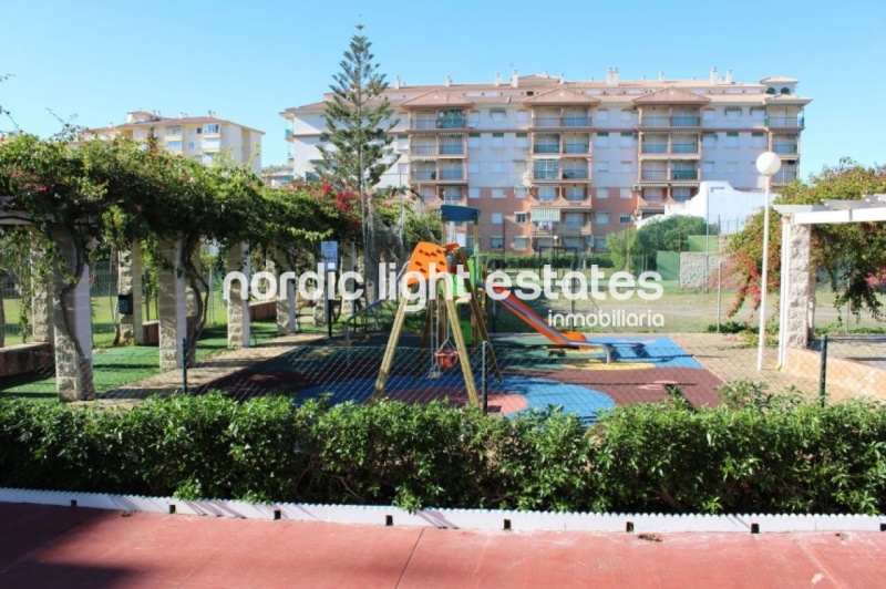 Apartamento en Laguna Beach, primera línea de la playa en Torrox Costa