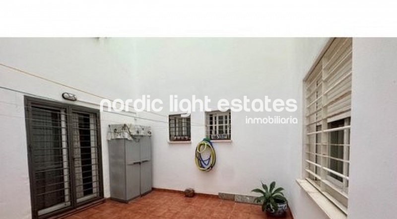 Lovely apartment with private courtyyard close to the beach in El Morche