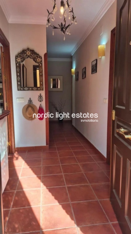 Villa independiente con preciosos jardines en La Cala de Moral