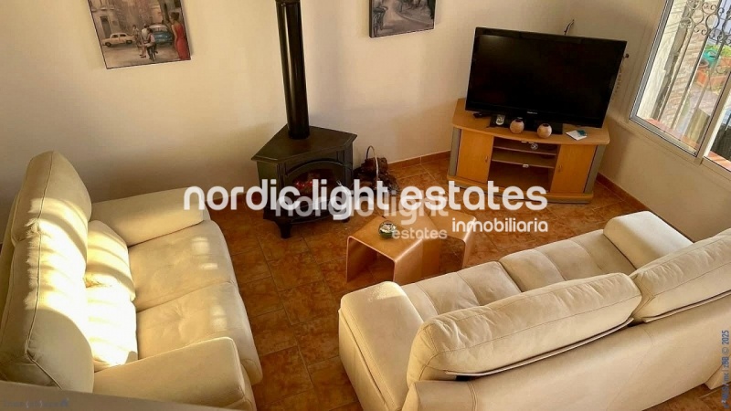 Encantadora casa adosada con 9 plazas de parking privadas en La Noria, Nerja