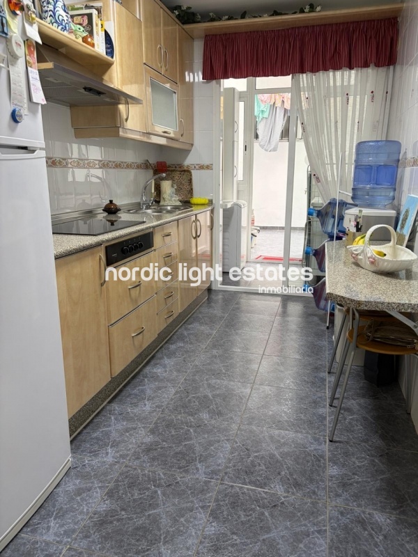 Amplio piso con 2 terrazas grandes, plaza de parking y trastero en Torre del Mar