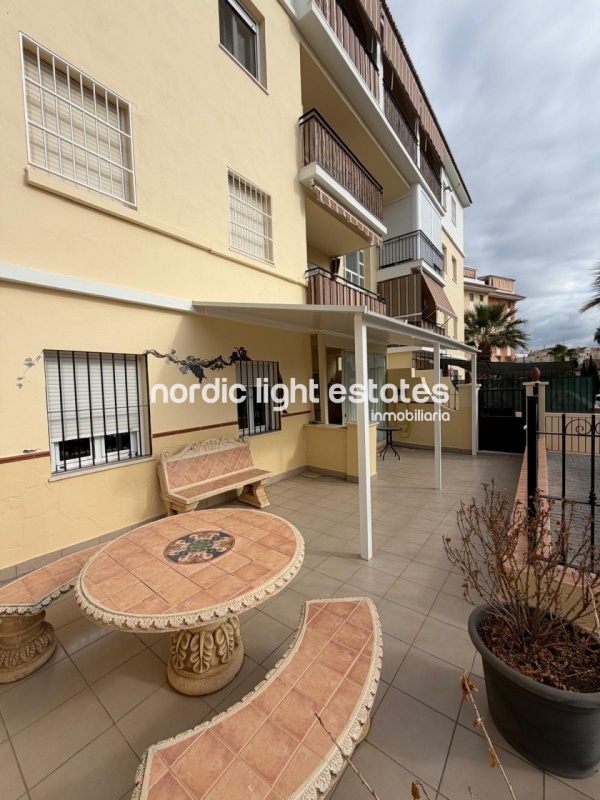 Amplio piso con 2 terrazas grandes, plaza de parking y trastero en Torre del Mar
