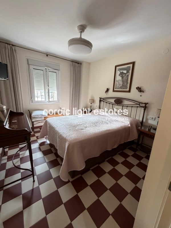 Amplio piso con 2 terrazas grandes, plaza de parking y trastero en Torre del Mar