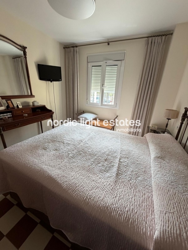 Amplio piso con 2 terrazas grandes, plaza de parking y trastero en Torre del Mar