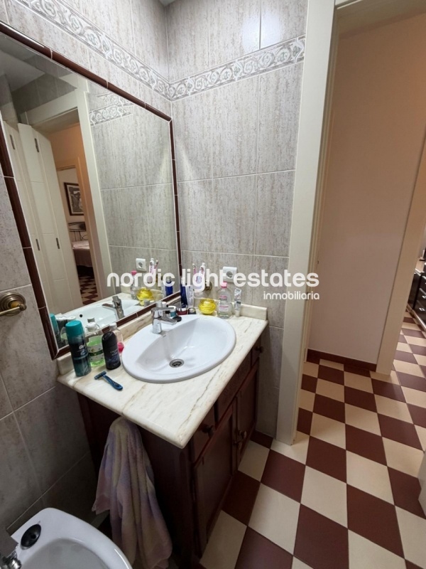 Amplio piso con 2 terrazas grandes, plaza de parking y trastero en Torre del Mar