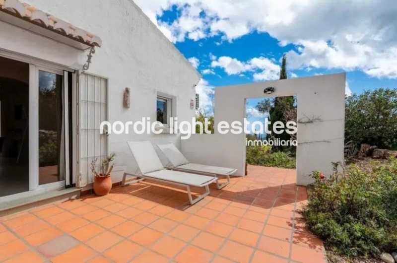 Beautiful villa with independent apartment in the countryside of Frigiliana
