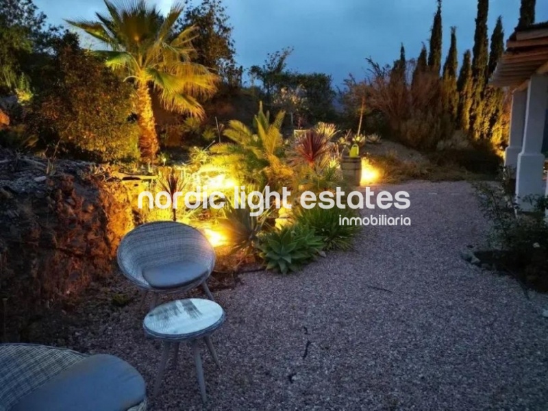 Beautiful villa with independent apartment in the countryside of Frigiliana