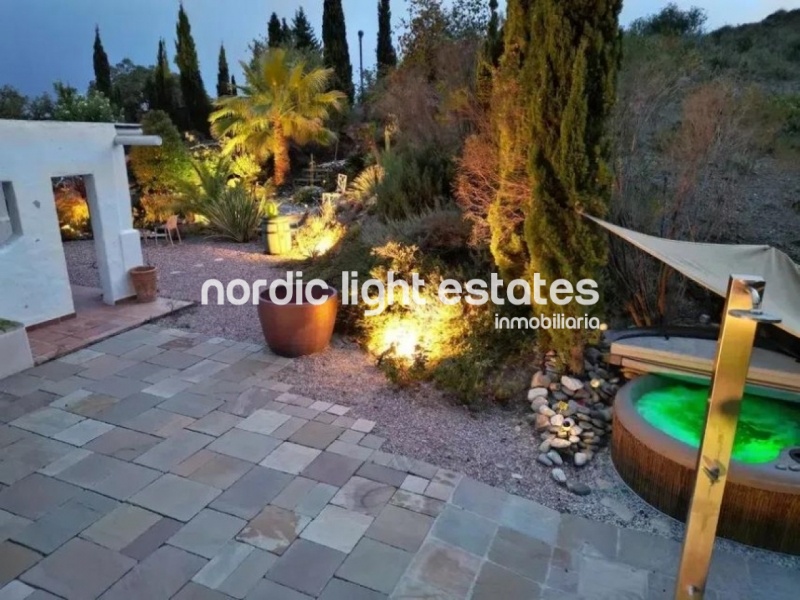 Beautiful villa with independent apartment in the countryside of Frigiliana