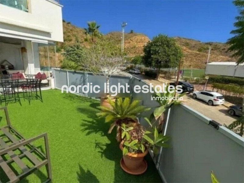 Estupendo apartamento con plaza de garaje en Rincón de la Victoria 