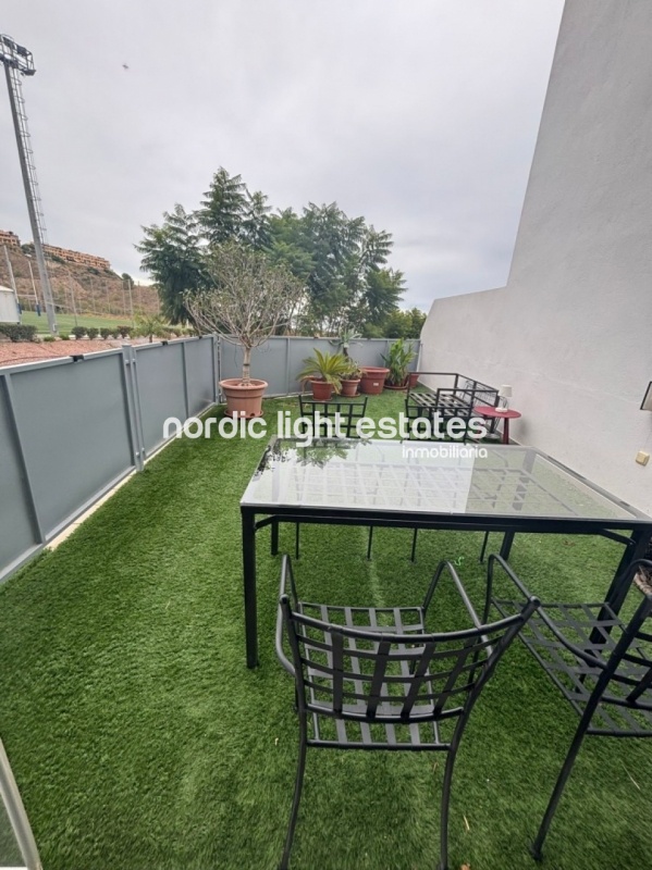 Estupendo apartamento con plaza de garaje en Rincón de la Victoria 