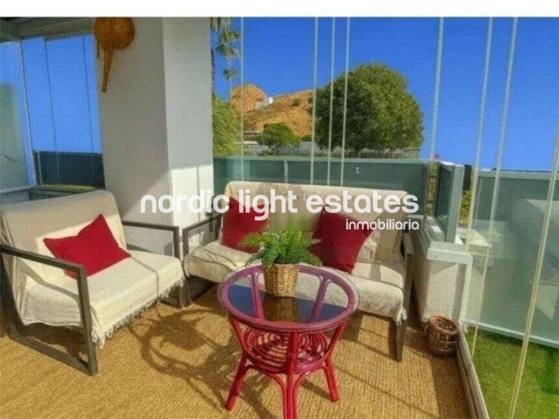 Estupendo apartamento con plaza de garaje en Rincón de la Victoria 