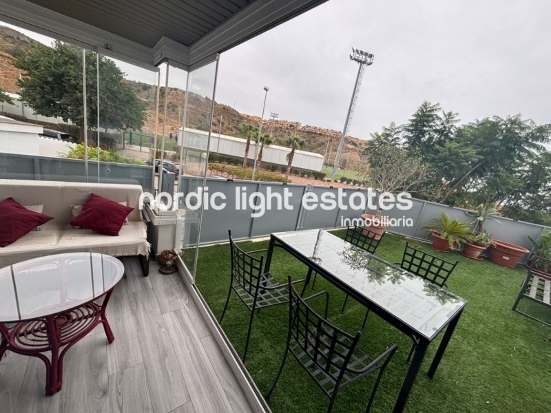 Estupendo apartamento con plaza de garaje en Rincón de la Victoria 