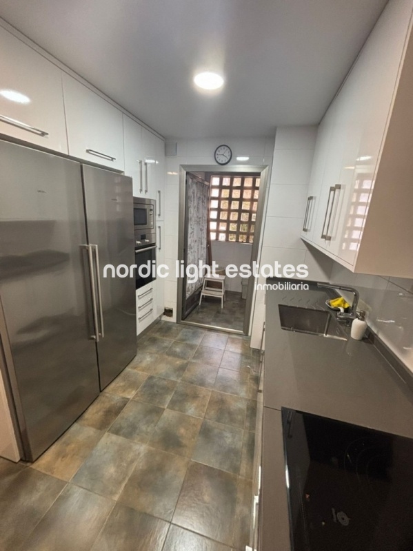 Estupendo apartamento con plaza de garaje en Rincón de la Victoria 