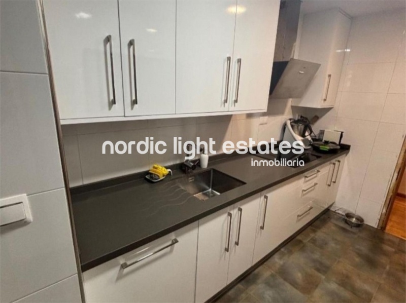 Estupendo apartamento con plaza de garaje en Rincón de la Victoria 