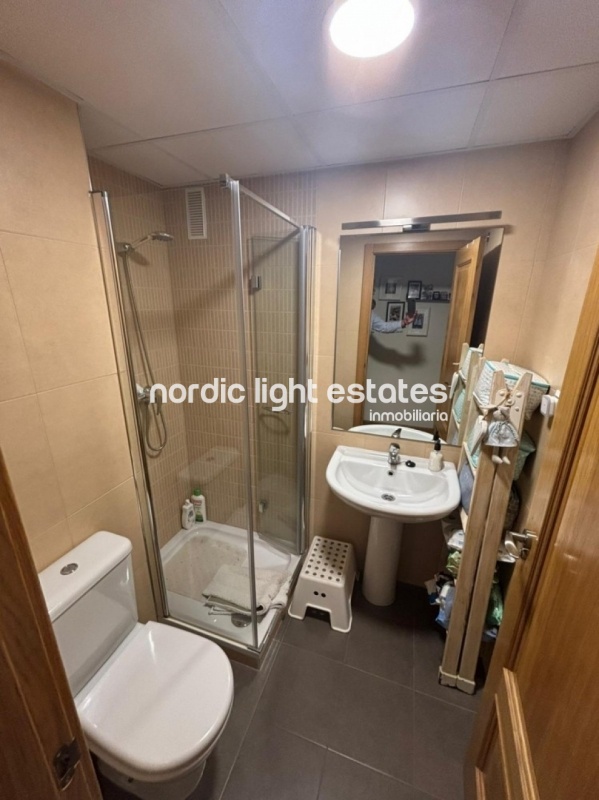 Estupendo apartamento con plaza de garaje en Rincón de la Victoria 