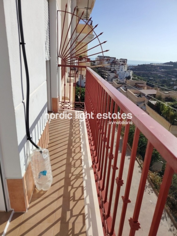 Apartamento como nuevo con parking en Torrox
