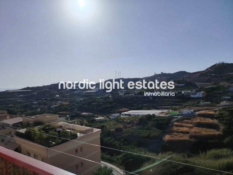 Apartamento como nuevo con parking en Torrox