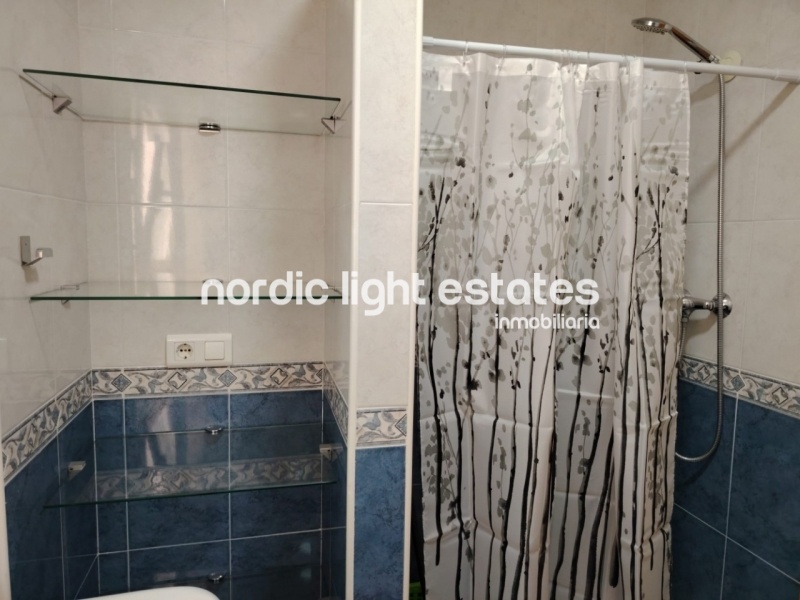 Apartamento como nuevo con parking en Torrox