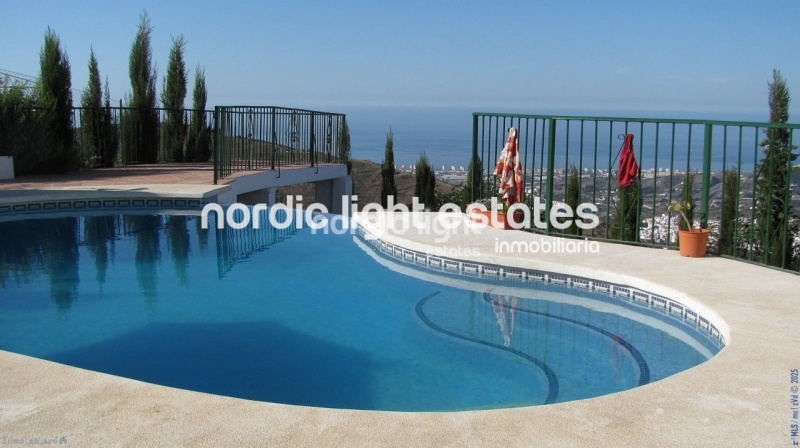 Outstanding country villa very close to Torrox Pueblo