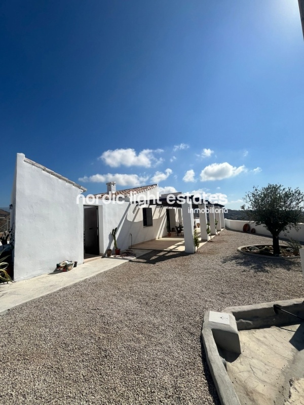 Alquiler de invierno. Casa de campo a estrenar en Algarrobo