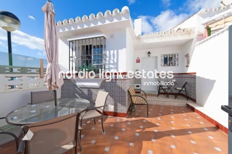 Precioso pareado con vistas impresionantes al mar