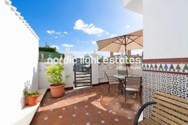 Precioso pareado con vistas impresionantes al mar