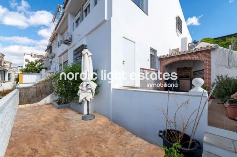 Precioso pareado con vistas impresionantes al mar