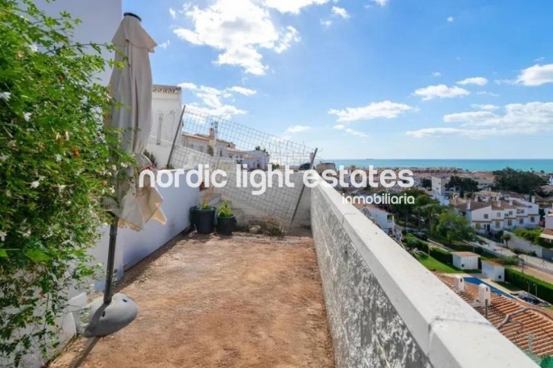 Precioso pareado con vistas impresionantes al mar