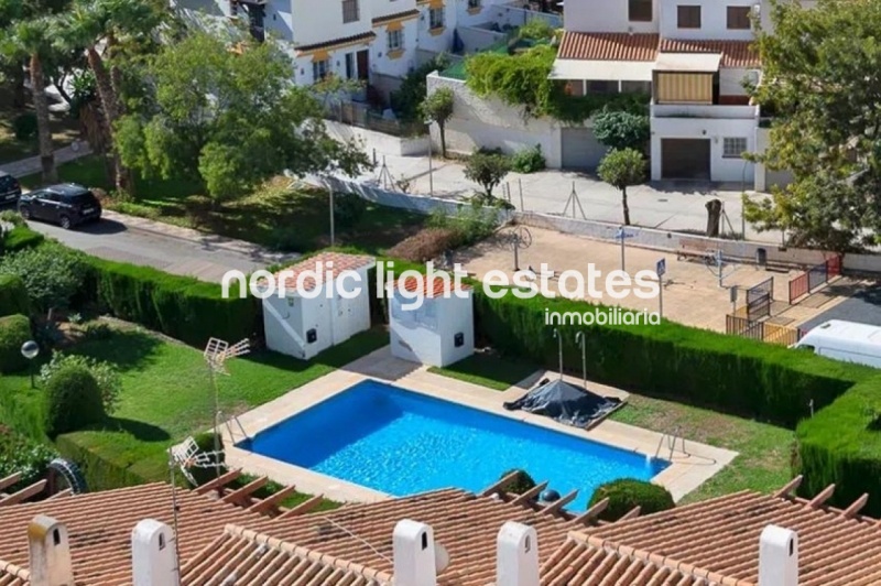 Precioso pareado con vistas impresionantes al mar