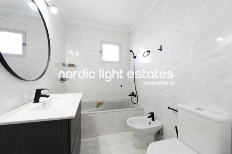 Precioso pareado con vistas impresionantes al mar