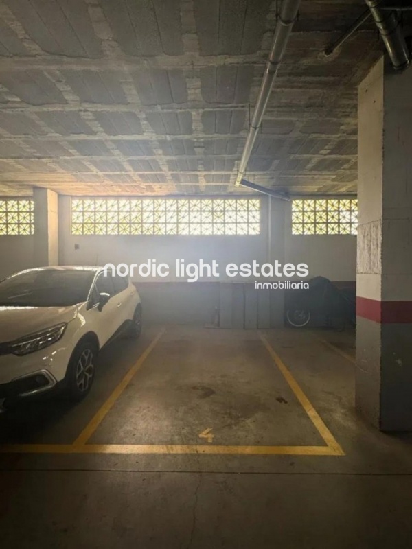 Amplio piso con plaza de parking y trastero