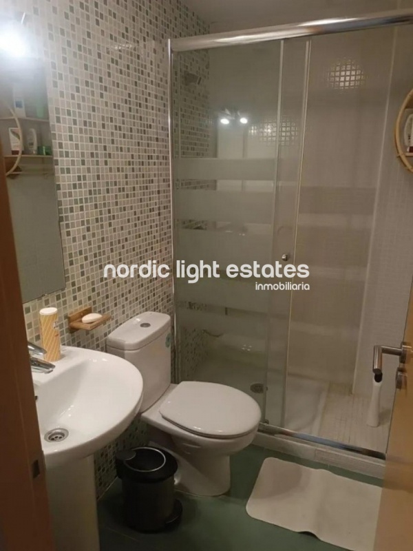 Cómodo piso con parking y piscina comunitaria