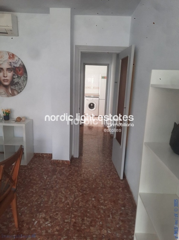 Top floor apartment to renovate