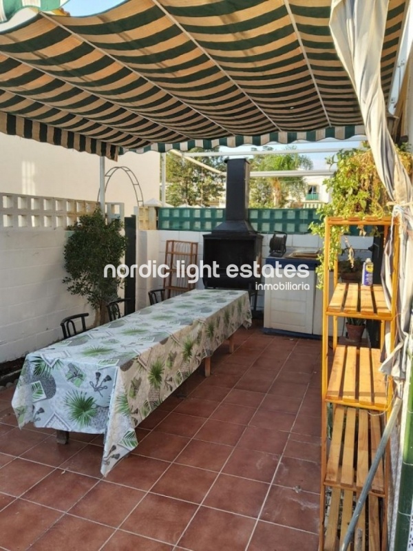 Pareado a solo 25 metros de la playa