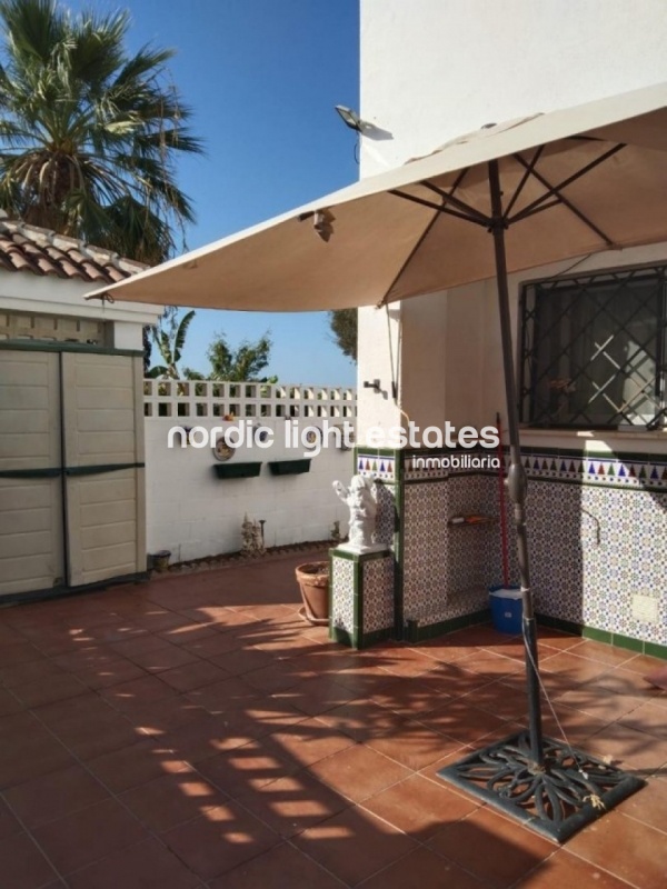 Pareado a solo 25 metros de la playa