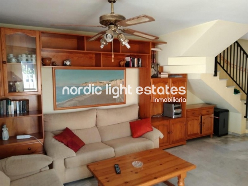 Pareado a solo 25 metros de la playa