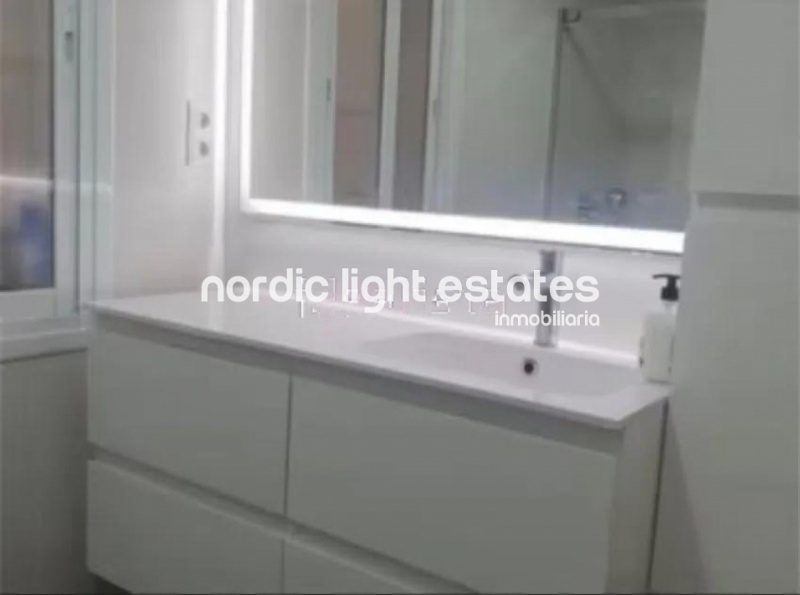  Impresionante apartamento con cocina de diseño 