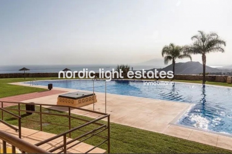 Elegante piso con parking y trastero