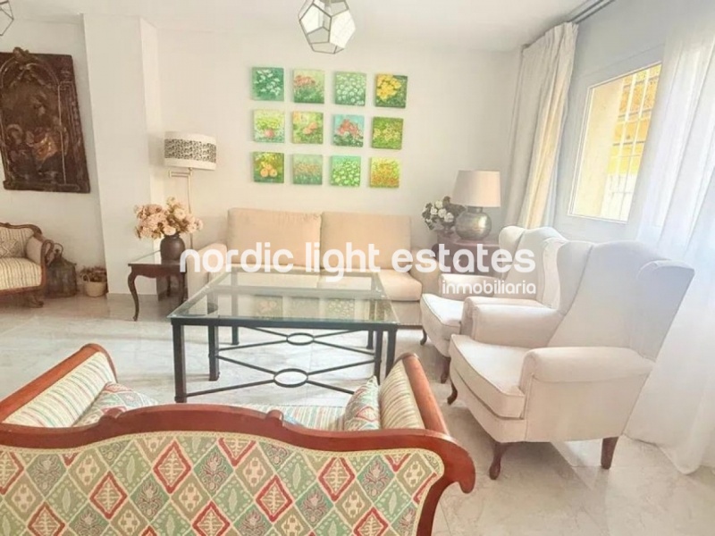 Renovated apartmenton the prestigious Paseo de reding