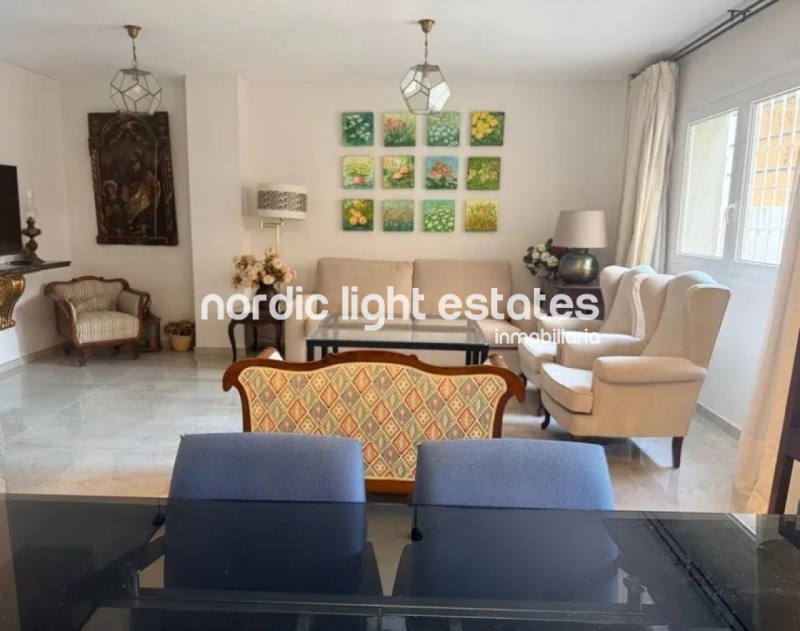 Renovated apartmenton the prestigious Paseo de reding