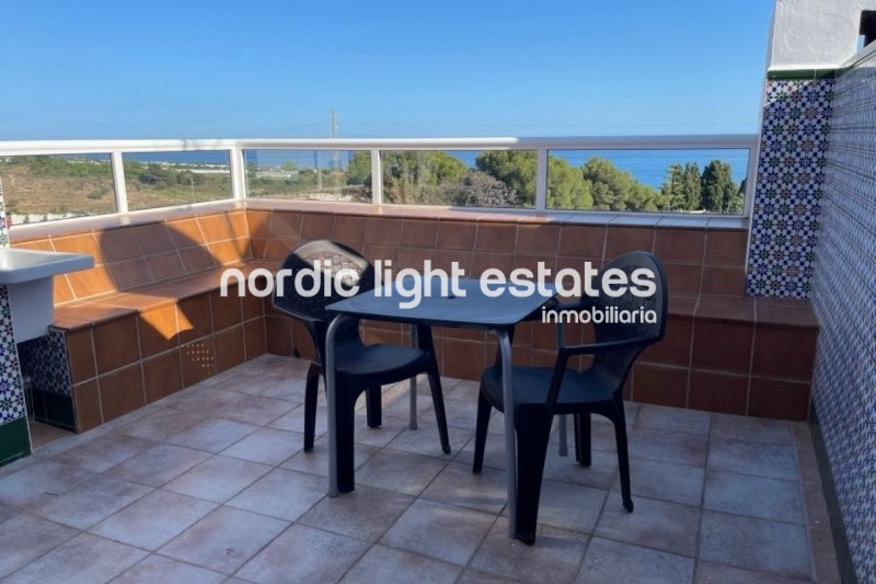 Casa reformada en Urb. Alhambra en Nerja