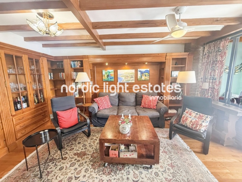 Elegante apartamento al sur junto al Parador